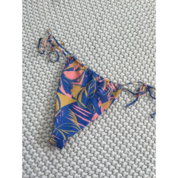Skatie X The Salty Blonde• ‘Kristen’ Bottom in Anguilla - Picture 5 of 16